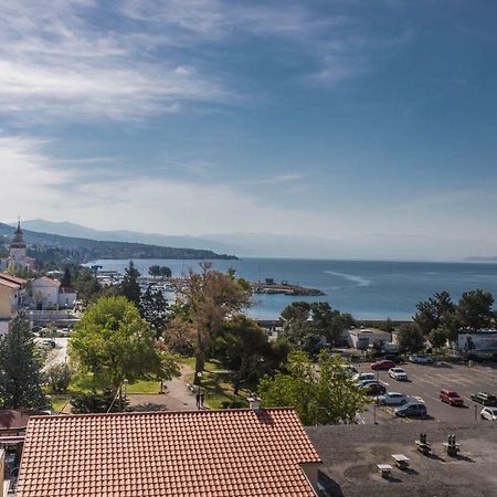 Apartment Center Crikvenica Exterior photo